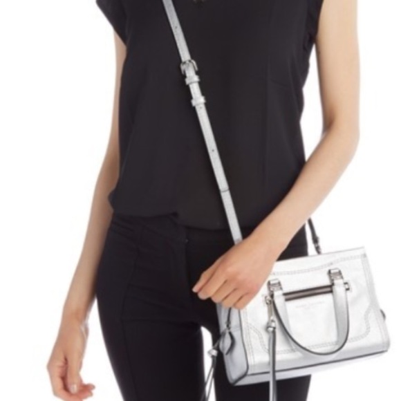 🆕MARC JACOBS Silver Leather Crossbody Satchel🆕 - Picture 3 of 12